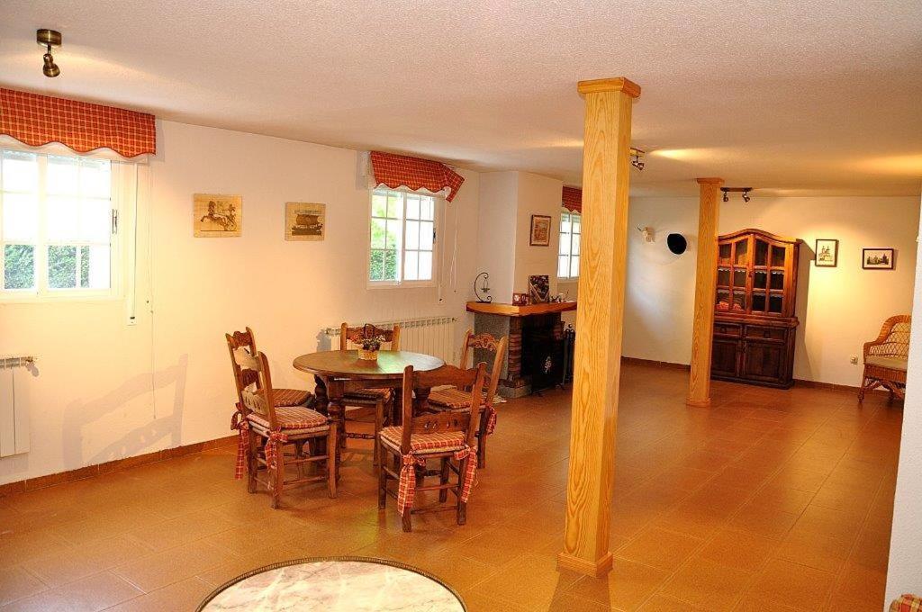 Вілла Casa Bellavista Becerril Бесерріль-де-ла-Сьєрра Екстер'єр фото